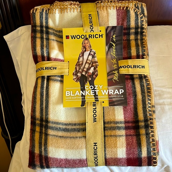 NWT Woolrich Unisex Blanket Wrap Cozy Sweater Blanket Poncho